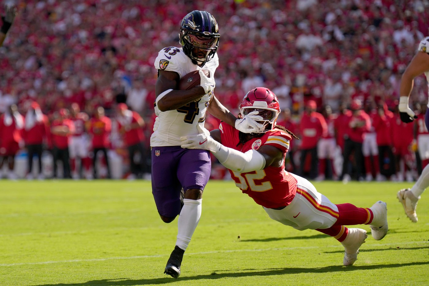Forget about shining against the league's best. Now the Ravens are just trying to stay afloat | iNFOnews.ca