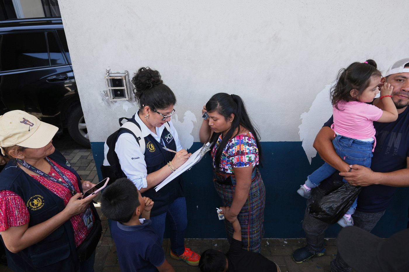 Judge blocks Trump administration from deporting Guatemalan migrant children | iNFOnews.ca
