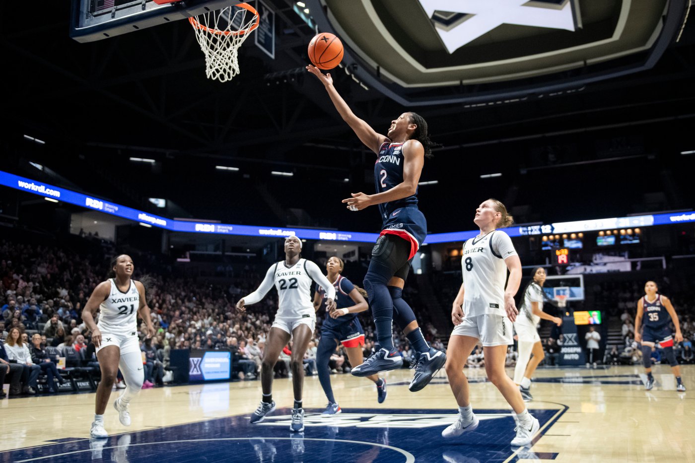 No. 1 UConn hits a barrage of 3's in blowout of Xavier, 104-39 | iNFOnews.ca