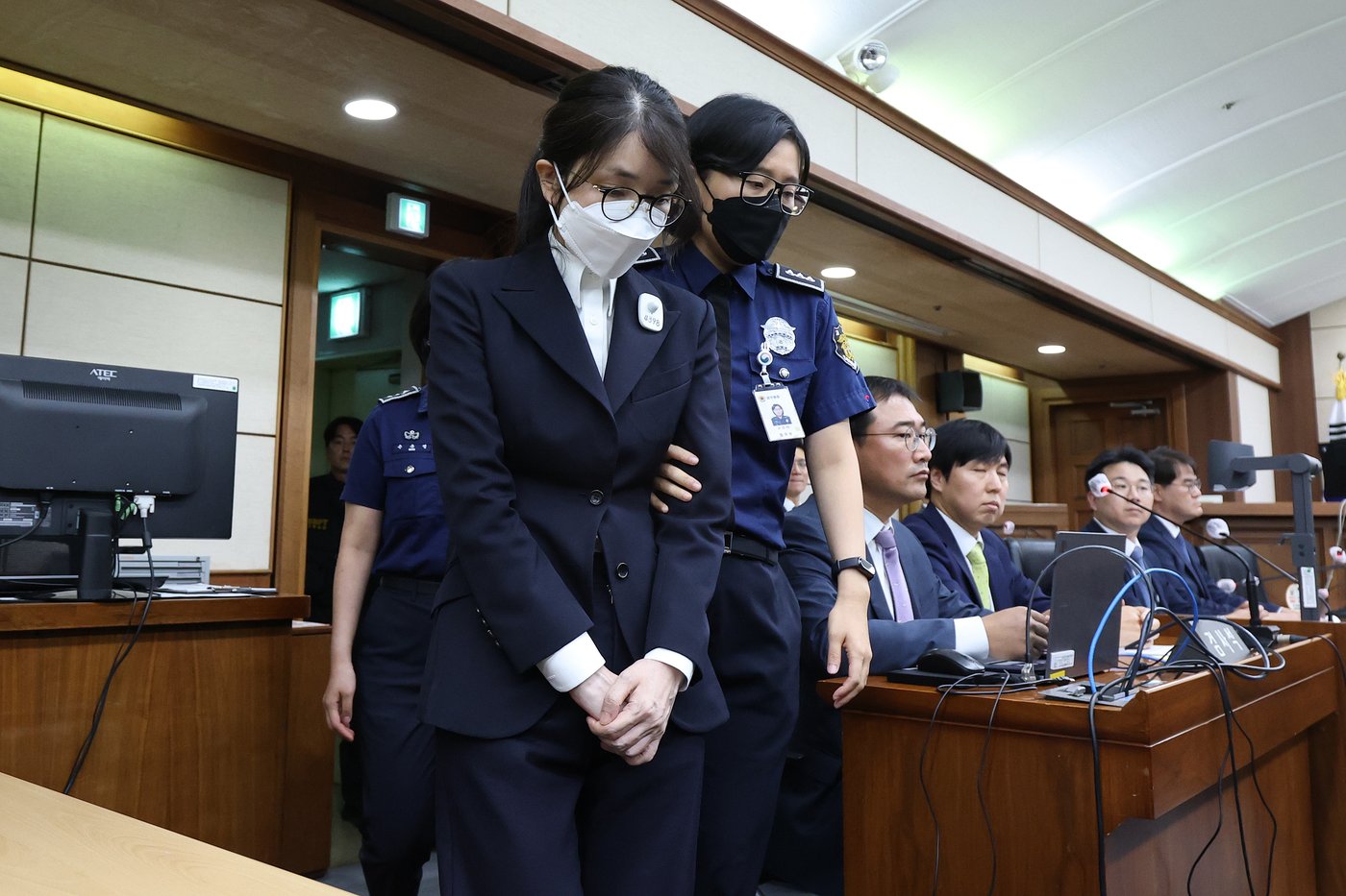 South Korea's former first lady sentenced to 20 months in prison for corruption | iNFOnews.ca