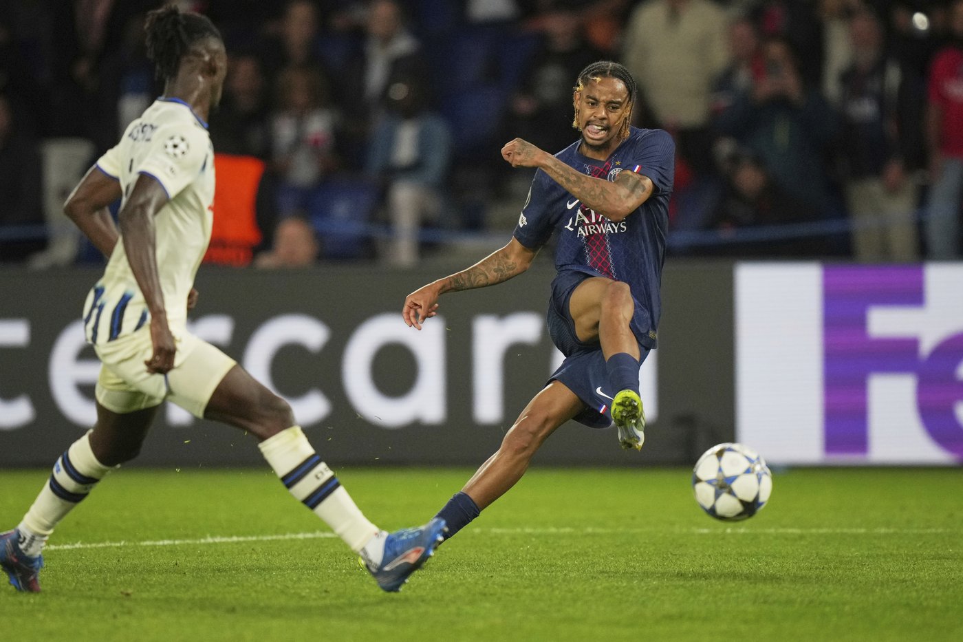 Ligue 1 leader PSG faces bitter rival Marseille and Lille looks to stay unbeaten | iNFOnews.ca