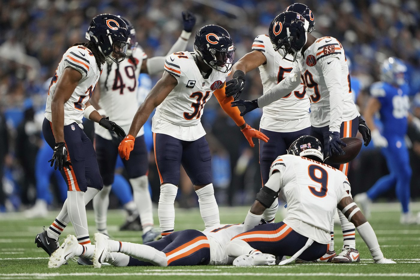Bears fall to 0-2 under new coach Ben Johnson as QB Caleb Williams has another uneven performance | iNFOnews.ca