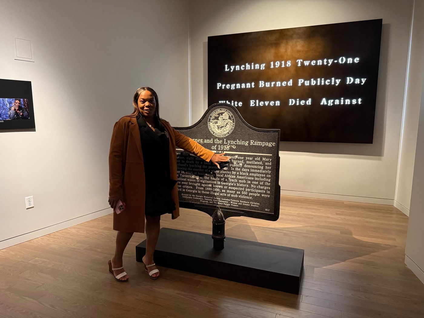 Bullet-pocked marker memorializing 1918 lynching goes on display in Atlanta | iNFOnews.ca Bullet-pocked marker memorializing 1918 lynching goes on display in Atlanta | iNFOnews.ca