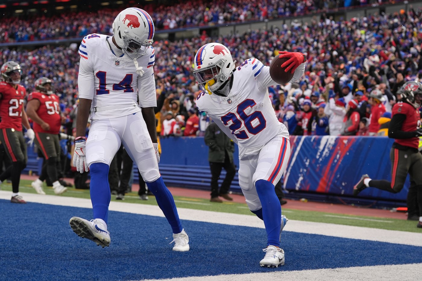 Josh Allen has 3 TDs passing, 3 rushing to outduel Baker Mayfield as Bills beat Buccaneers 44-32 | iNFOnews.ca Josh Allen has 3 TDs passing, 3 rushing to outduel Baker Mayfield as Bills beat Buccaneers 44-32 | iNFOnews.ca