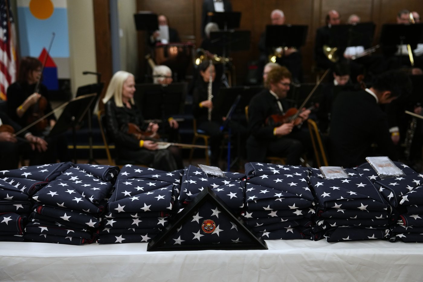 Mourners mark a year since Los Angeles wildfires, in photos | iNFOnews.ca