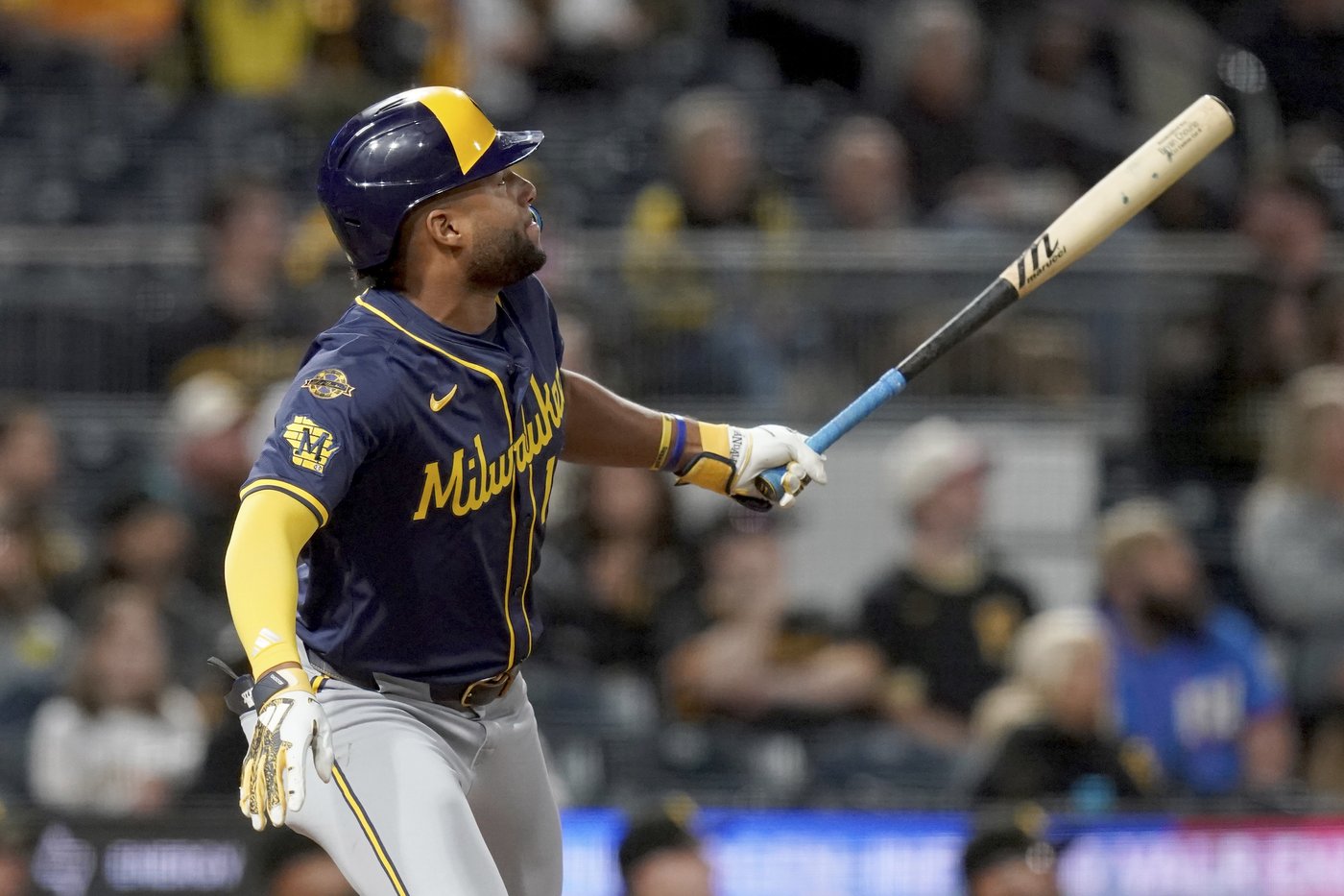 Bauers, Chourio hit 2-run HRs, Woodruff pitches 6 scoreless innings as Brewers beat Pirates 4-1 | iNFOnews.ca Bauers, Chourio hit 2-run HRs, Woodruff pitches 6 scoreless innings as Brewers beat Pirates 4-1 | iNFOnews.ca