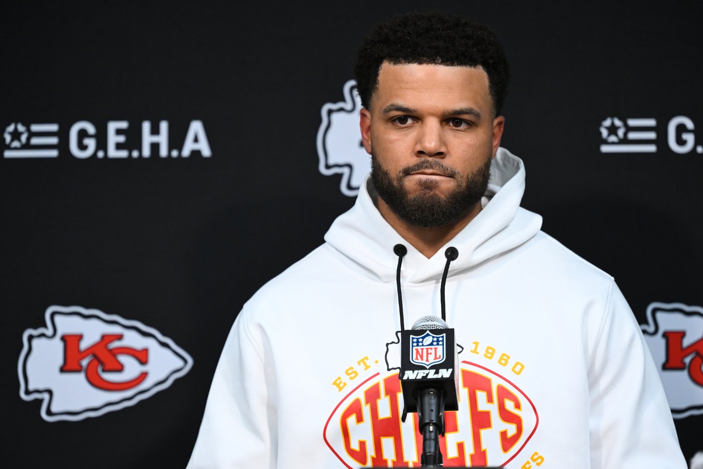 Chiefs lose another QB to a knee injury. Gardner Minshew knocked out of loss to Titans | iNFOnews.ca