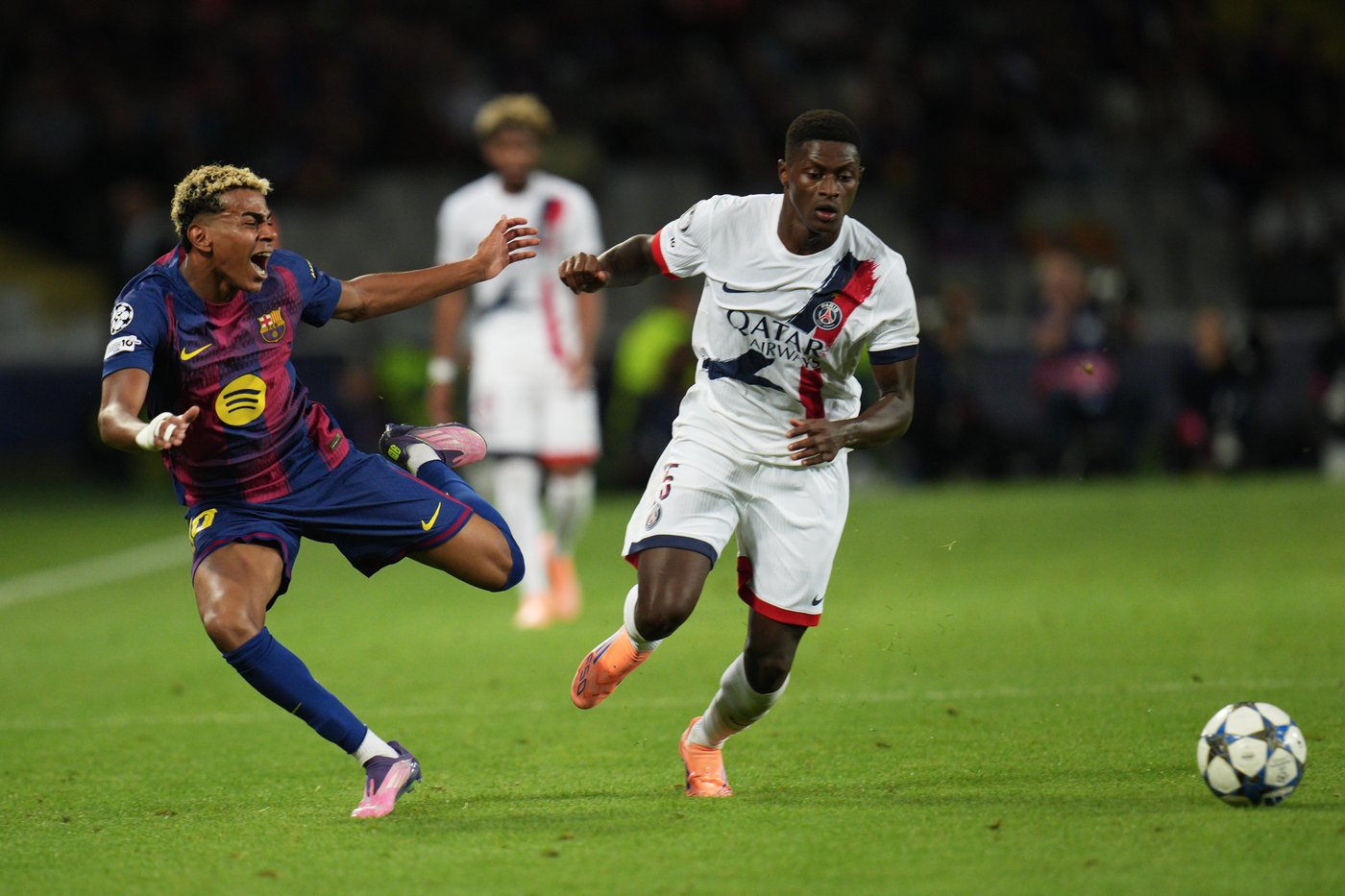 Nuno Mendes shines against Yamal as PSG beats Barcelona 2-1 in Champions League | iNFOnews.ca