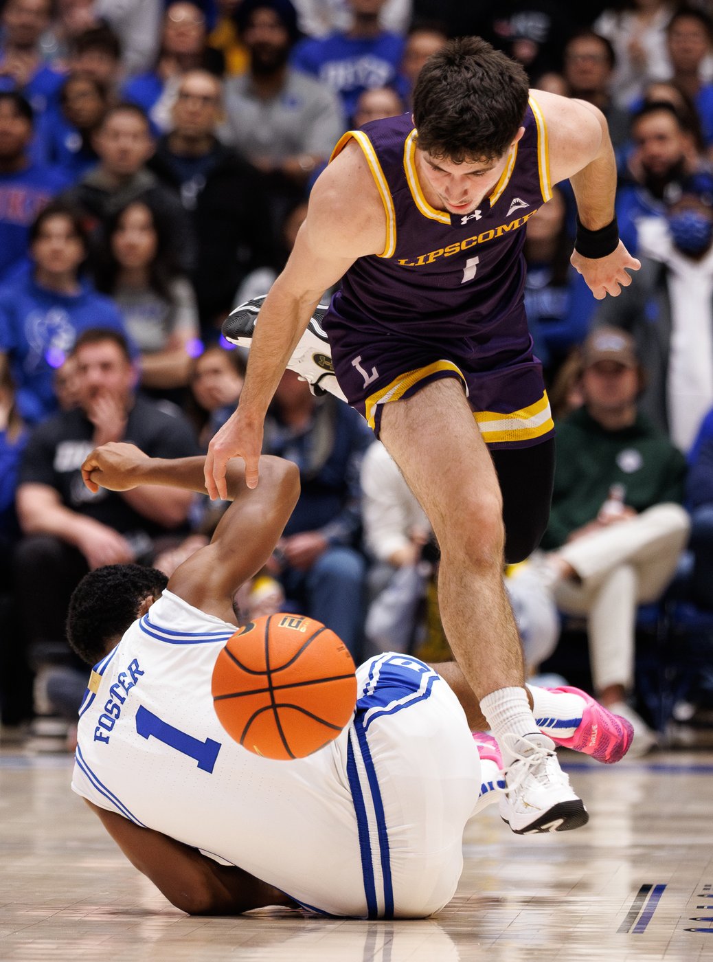 Boozer scores 26 as No. 3 Duke overcomes Lipscomb for Scheyer's 100th win | iNFOnews.ca Boozer scores 26 as No. 3 Duke overcomes Lipscomb for Scheyer's 100th win | iNFOnews.ca