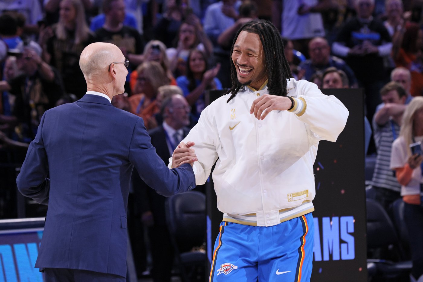 Thunder receive NBA championship rings, raise banner before season opener against Rockets | iNFOnews.ca