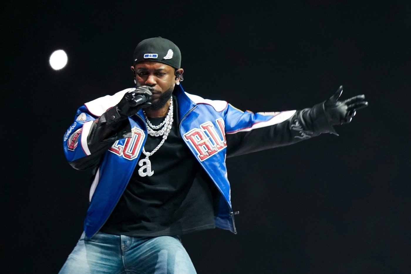 Judge tosses out Drake's defamation lawsuit against label over Kendrick Lamar's 'Not Like Us' | iNFOnews.ca Judge tosses out Drake's defamation lawsuit against label over Kendrick Lamar's 'Not Like Us' | iNFOnews.ca