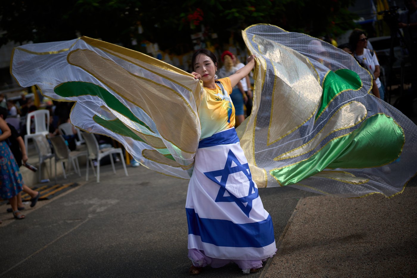 Israel expects hostages to be freed from Gaza 'in a few hours' as ceasefire holds | iNFOnews.ca