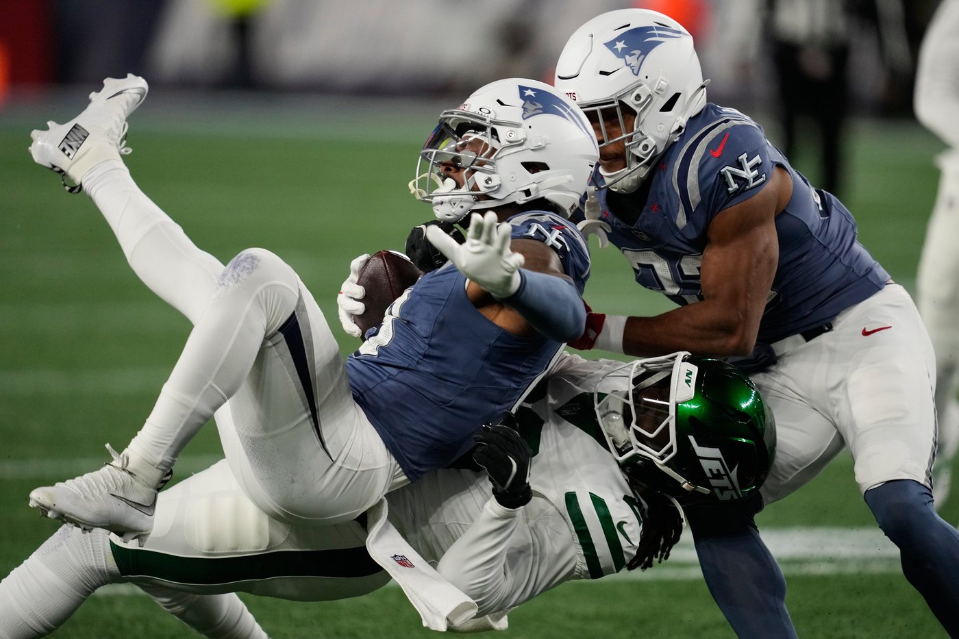 TreVeyon Henderson scores 3 TDs, Patriots beat Jets 27-14 for 8th straight win | iNFOnews.ca TreVeyon Henderson scores 3 TDs, Patriots beat Jets 27-14 for 8th straight win | iNFOnews.ca