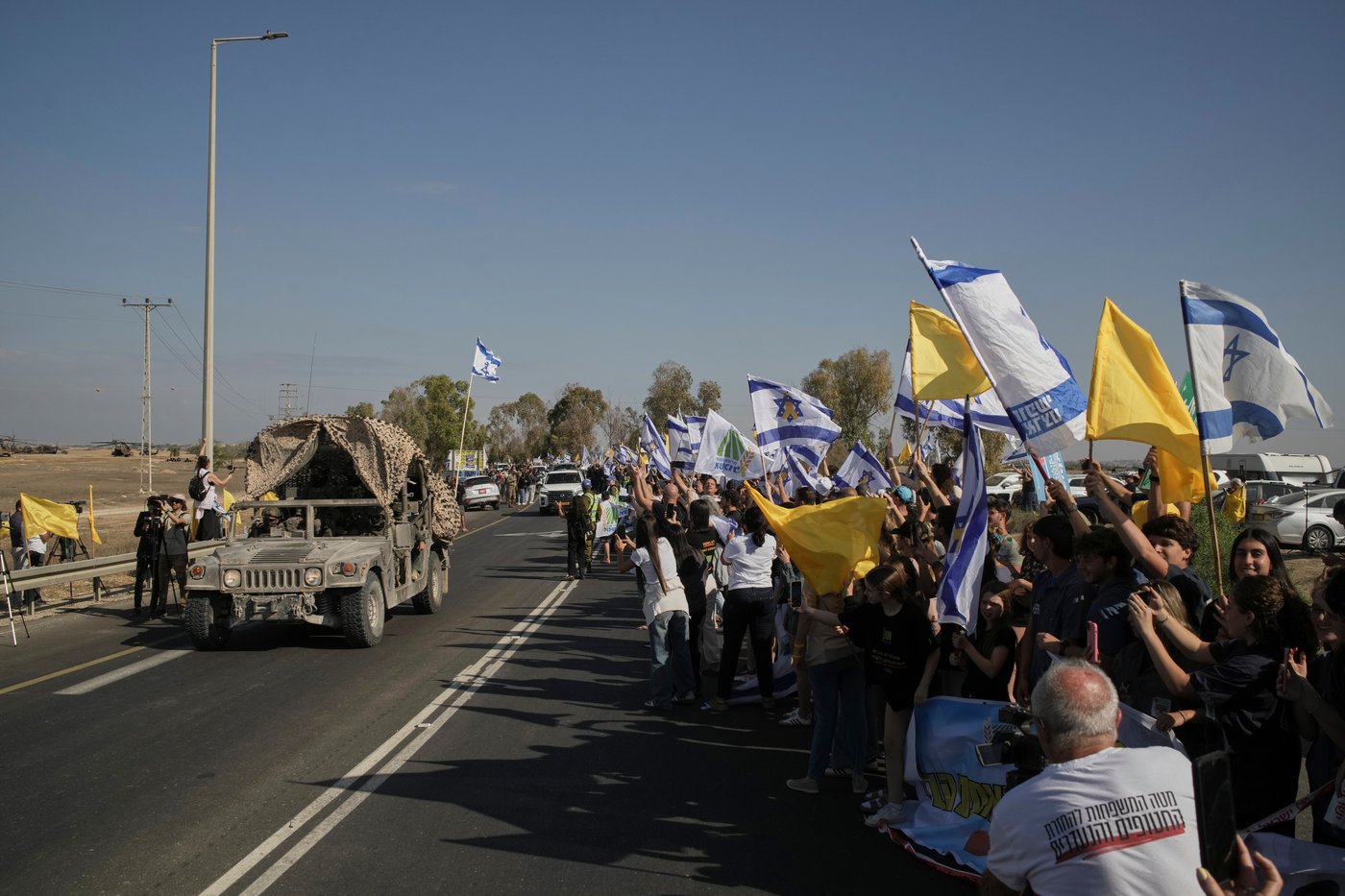 The Latest: Hamas releases all living hostages and Israel frees prisoners under Gaza deal | iNFOnews.ca The Latest: Hamas releases all living hostages and Israel frees prisoners under Gaza deal | iNFOnews.ca