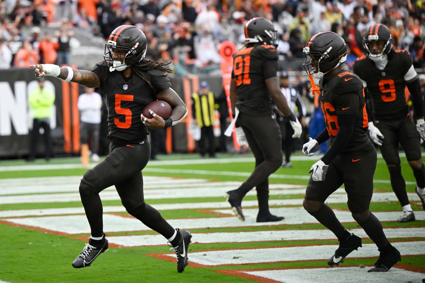 Quinshon Judkins scores 3 touchdowns as Browns roll to 31-6 victory over Dolphins | iNFOnews.ca Quinshon Judkins scores 3 touchdowns as Browns roll to 31-6 victory over Dolphins | iNFOnews.ca