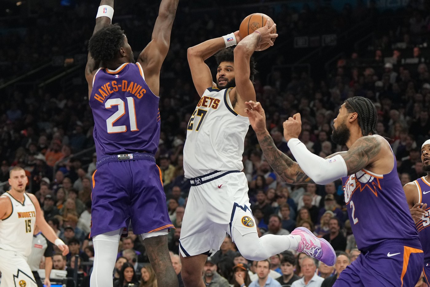Jokic scores 26 and Murray adds 24 to lead the hot-shooting Nuggets past the Suns 130-112 | iNFOnews.ca
