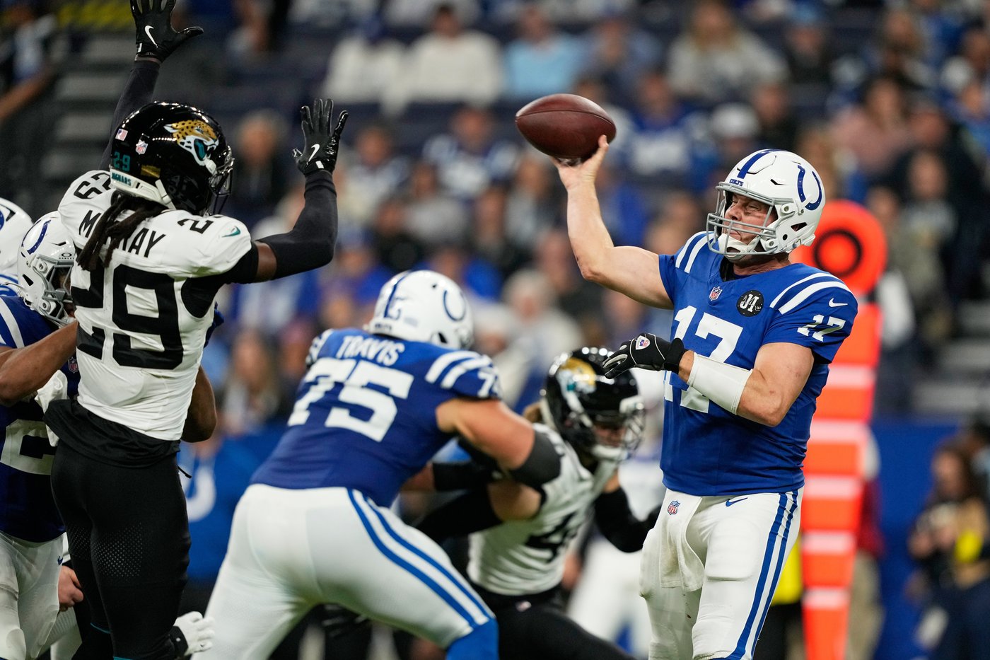 Trevor Lawrence runs for 2 scores as Jaguars close in on AFC South title with 23-17 win over Colts | iNFOnews.ca