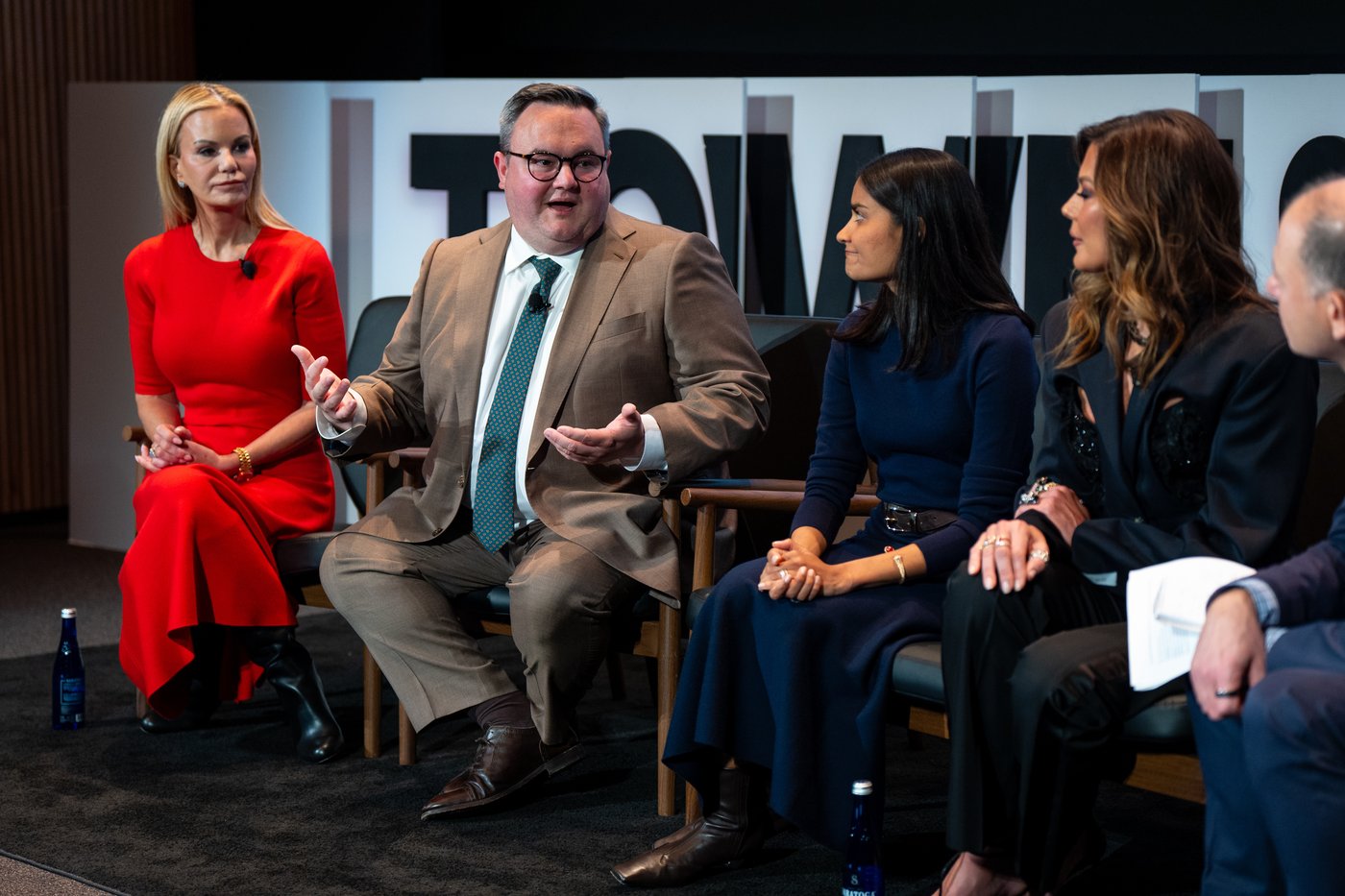Broadway stars emphasize 'now is the time' for all to act philanthropically at Town & Country summit | iNFOnews.ca Broadway stars emphasize 'now is the time' for all to act philanthropically at Town & Country summit | iNFOnews.ca