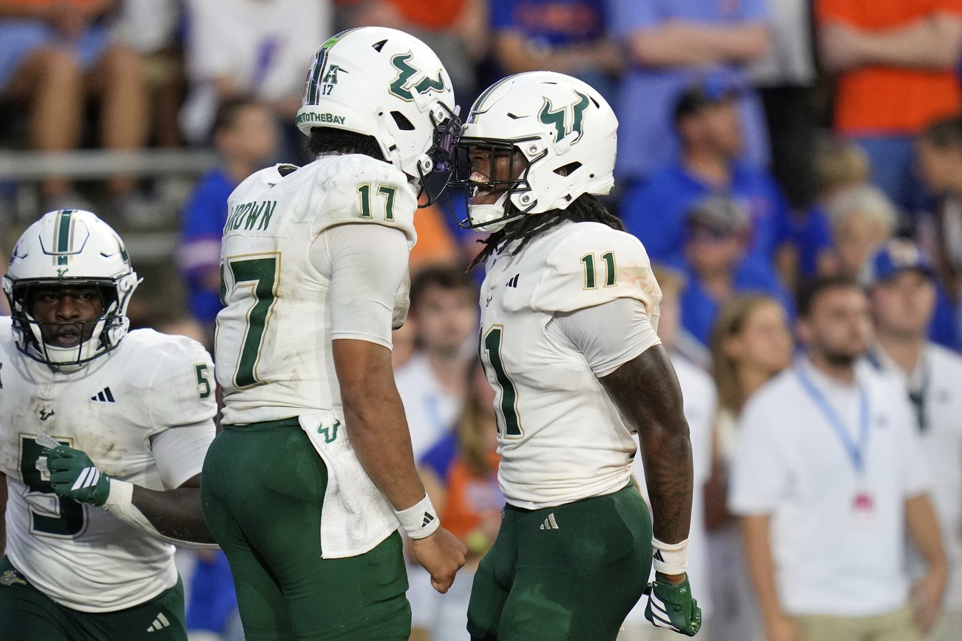 No. 5 Miami takes on No. 18 USF, and it's a matchup of quarterbacks who are on hot streaks | iNFOnews.ca