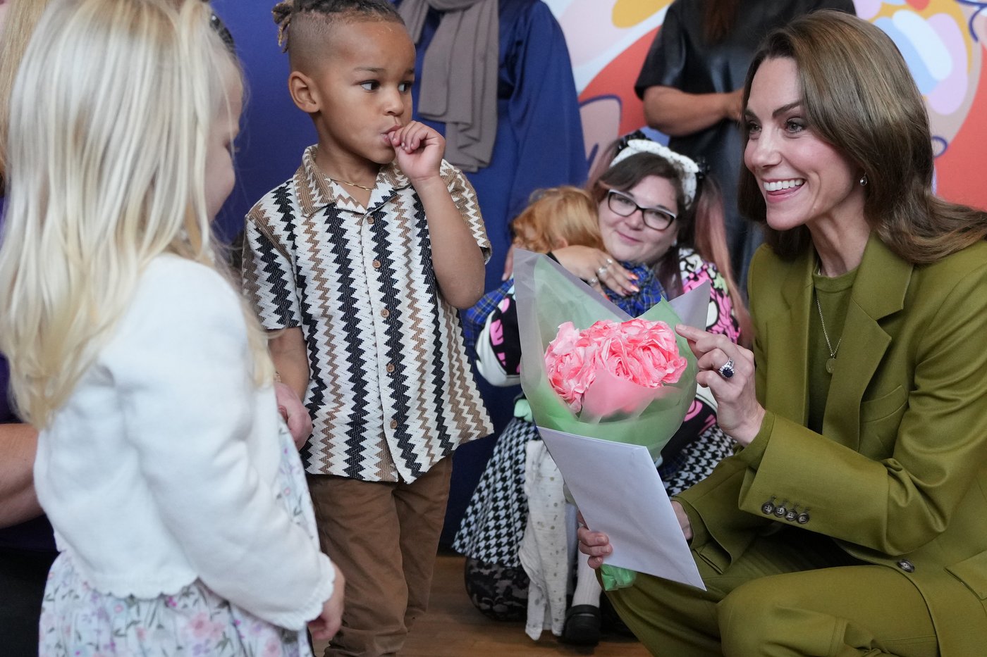 Princess of Wales suggests parents should put down the phone to combat social discontent | iNFOnews.ca Princess of Wales suggests parents should put down the phone to combat social discontent | iNFOnews.ca