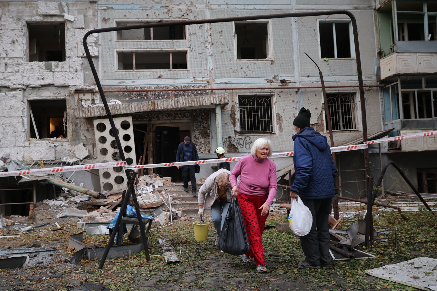 At least 5 dead in large-scale nighttime Russian strike on Ukraine | iNFOnews.ca