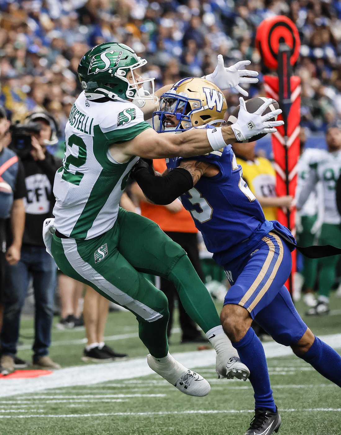 Winnipeg Blue Bomber Trey Vaval named CFL's outstanding rookie player | iNFOnews.ca