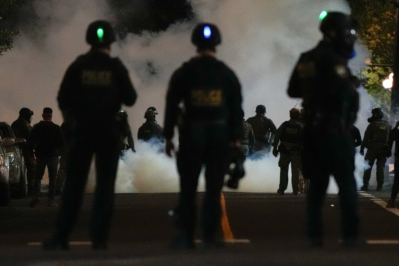 Democratic governors vow court fight after Trump sends California National Guard members to Oregon | iNFOnews.ca