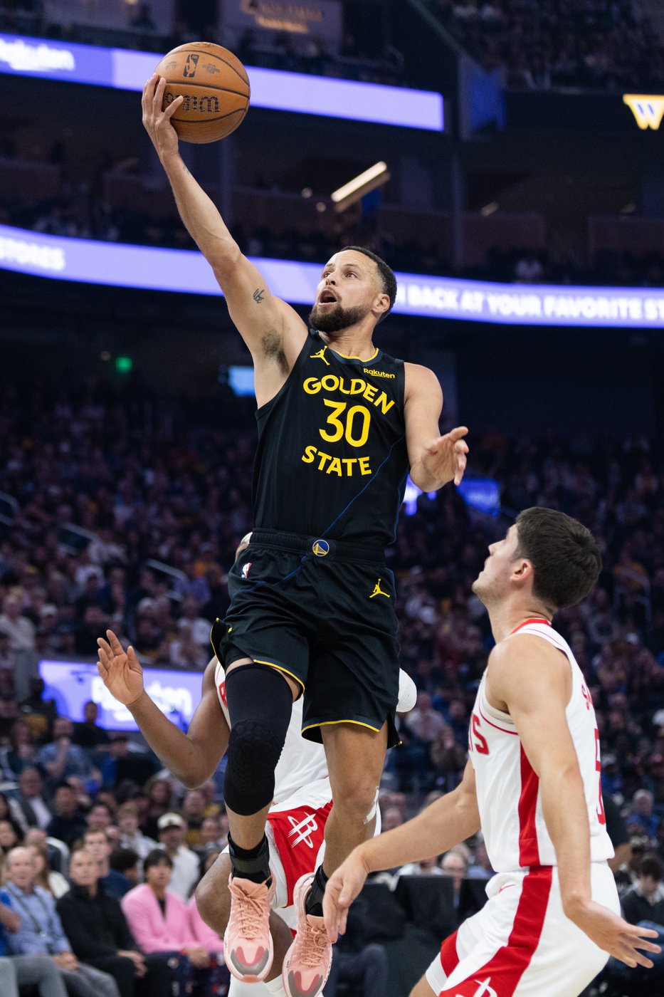 Reed Sheppard scores career-high 31 points as Rockets rally in 2nd half to beat Warriors 104-100 | iNFOnews.ca