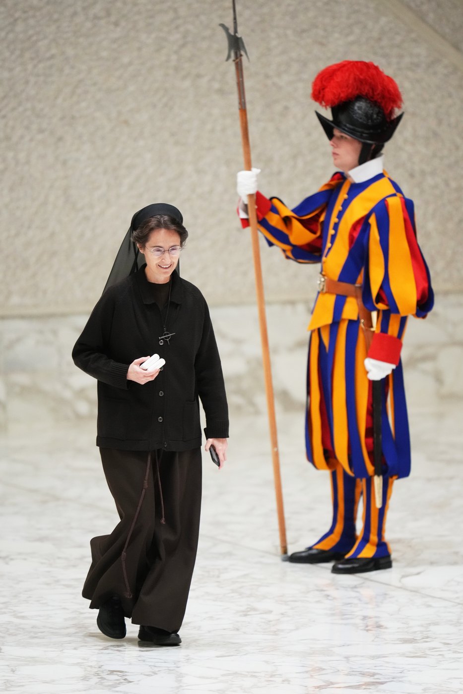 Pope denounces 'antisemitic violence' of Sydney attack as he thanks Christmas donors | iNFOnews.ca Pope denounces 'antisemitic violence' of Sydney attack as he thanks Christmas donors | iNFOnews.ca