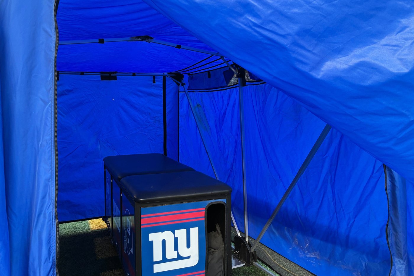 A peek inside the blue medical tent that has become a fixture on NFL sidelines | iNFOnews.ca A peek inside the blue medical tent that has become a fixture on NFL sidelines | iNFOnews.ca
