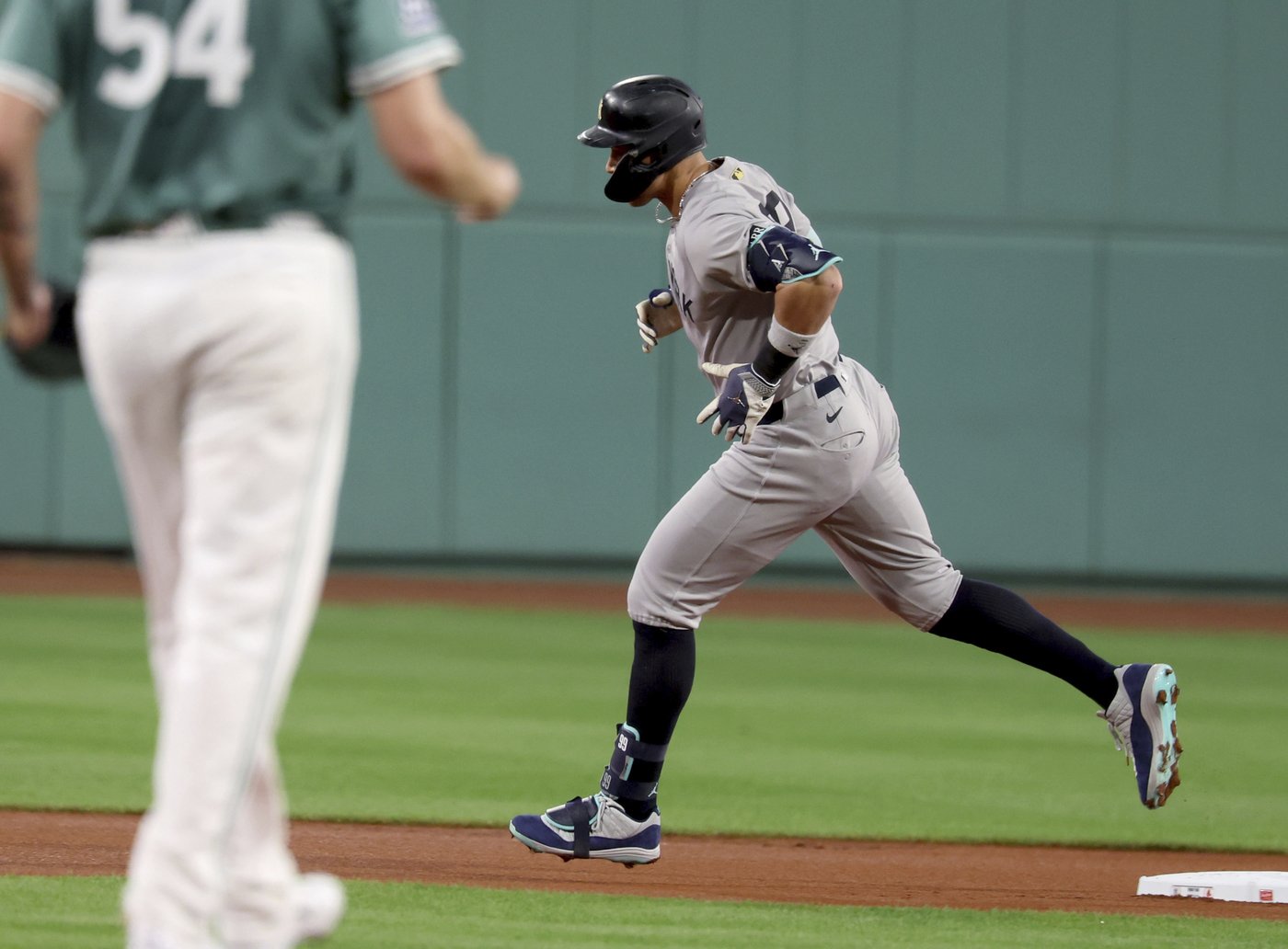 Aaron Judge hits his 362nd career homer, passing Joe DiMaggio for 4th in New York Yankees history | iNFOnews.ca