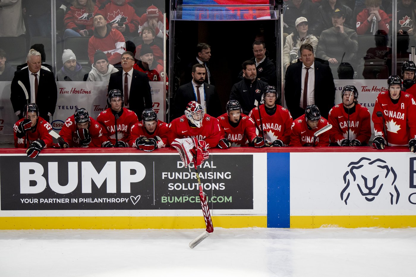 'It sucks': Canada falls to Czechia in medal round for third straight world juniors | iNFOnews.ca