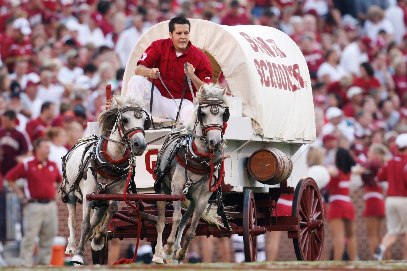 Oklahoma's Sooner Schooner: A mascot with a storied past and unforgettable moments | iNFOnews.ca