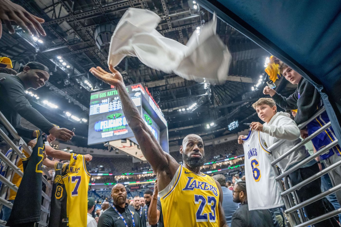 Redick: LeBron James exhibiting 'a different kind of greatness' with the Lakers this season | iNFOnews.ca