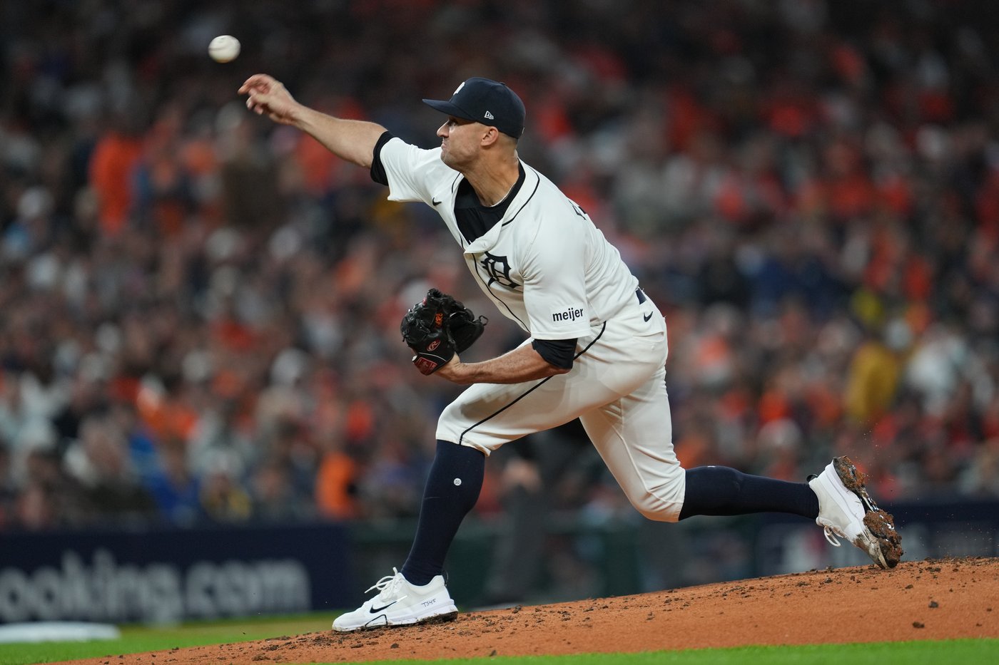 Raleigh, Suarez, Crawford homer and Mariners top Tigers 8-4 for a 2-1 lead in the AL Division Series | iNFOnews.ca