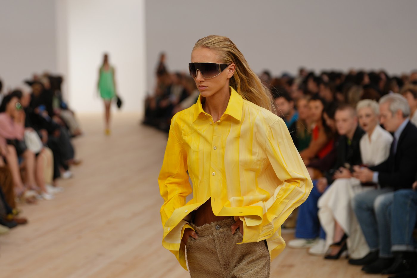 Confident debut by Proenza Schouler duo gives Loewe a quirky new beat | iNFOnews.ca
