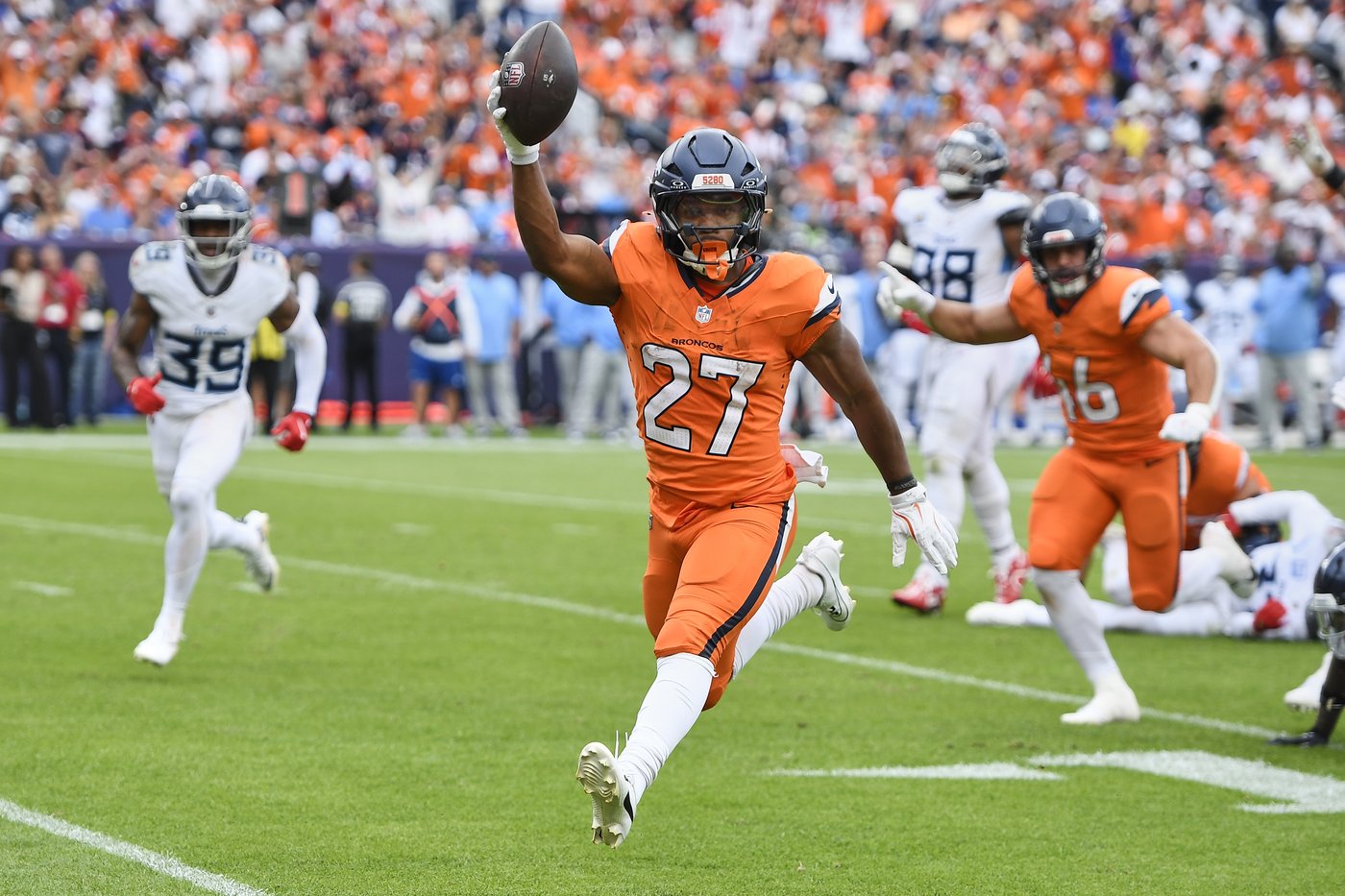 The Broncos' defense opened the season by showing how good it can be | iNFOnews.ca