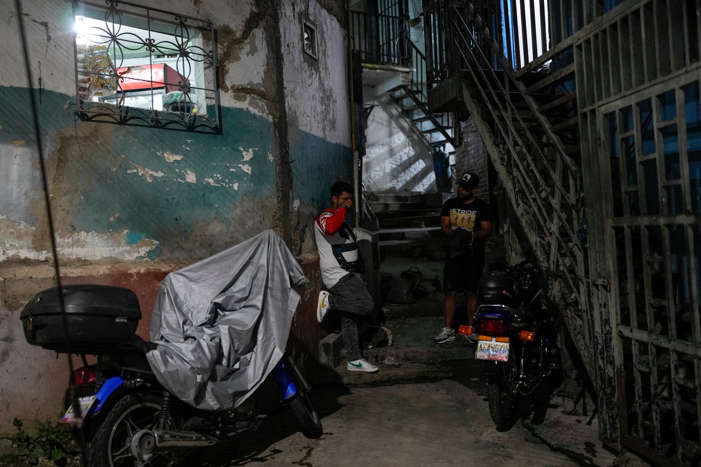 PHOTO ESSAY: Photos of Venezuelan migrants who returned home following US immigration crackdown | iNFOnews.ca