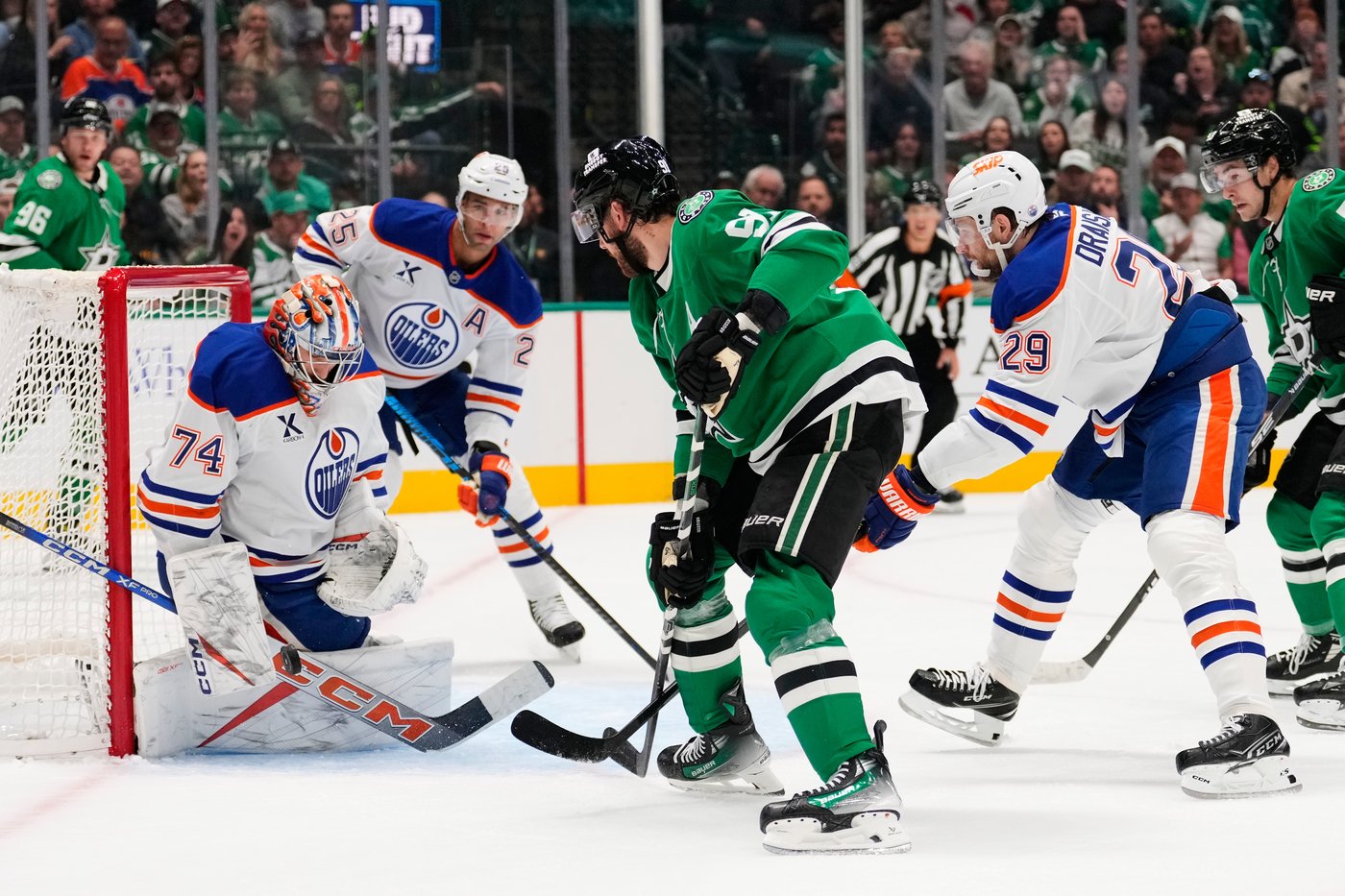 Wyatt Johnston has 3 assists, shootout winner as Stars beat Oilers 4-3 in West rematch | iNFOnews.ca Wyatt Johnston has 3 assists, shootout winner as Stars beat Oilers 4-3 in West rematch | iNFOnews.ca