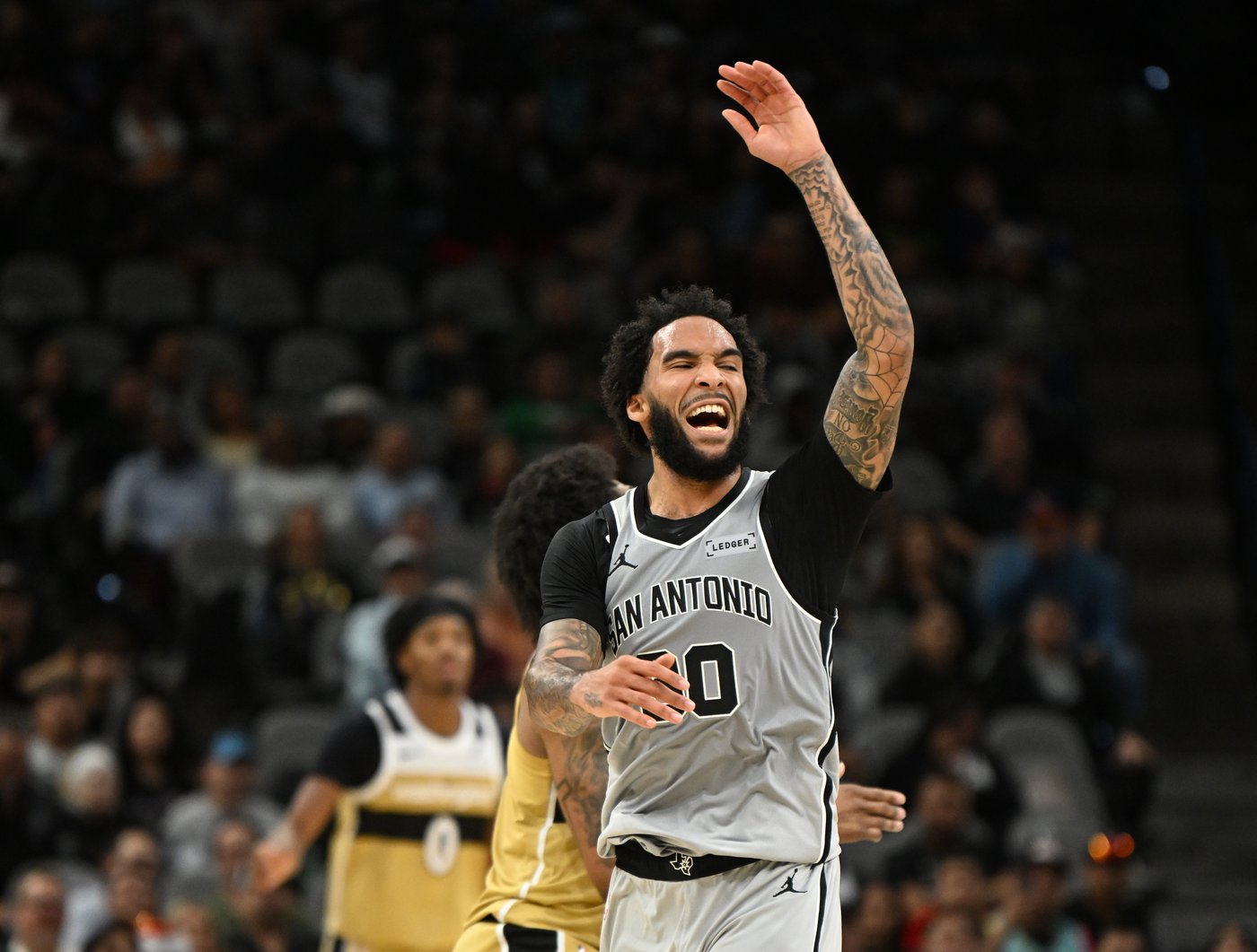 Spurs rebound from NBA Cup loss to beat Wizards 119-94 | iNFOnews.ca