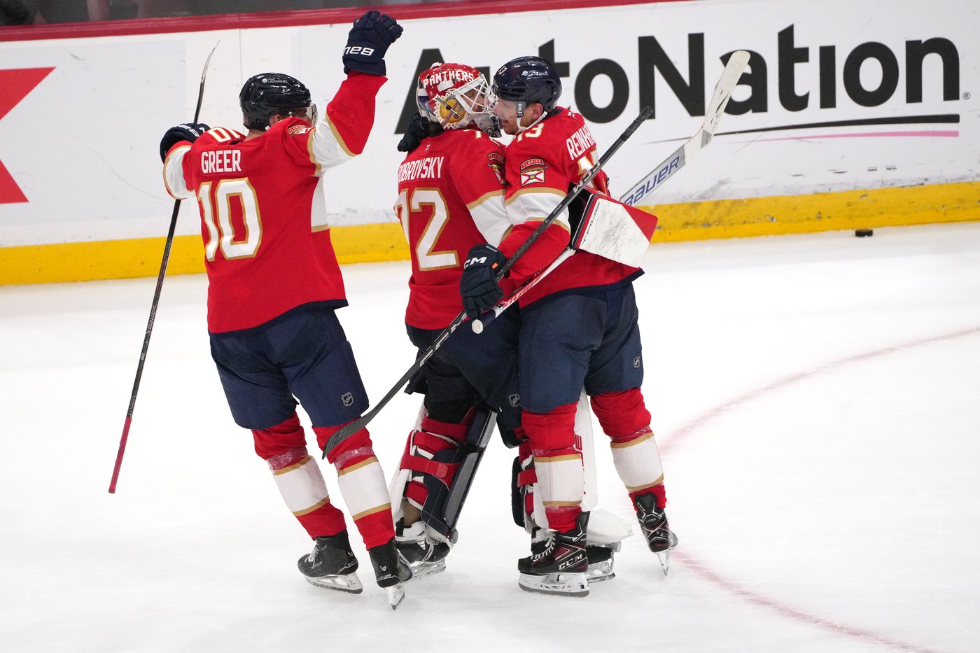 Panthers, down 3-0 in the third, stun Hurricanes and win in shootout, 4-3 | iNFOnews.ca