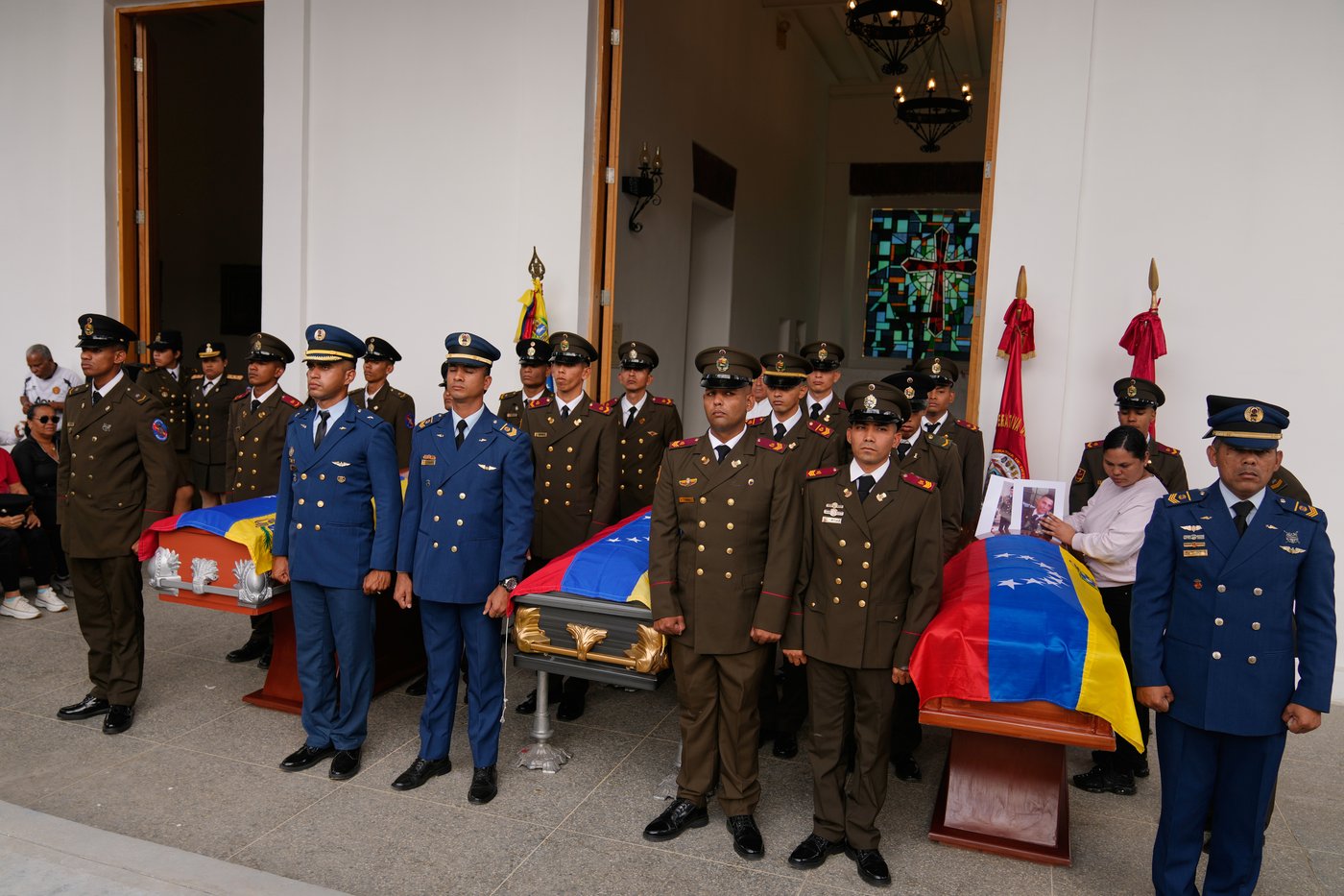 Venezuela's military buries soldiers killed in US operation to capture Maduro | iNFOnews.ca