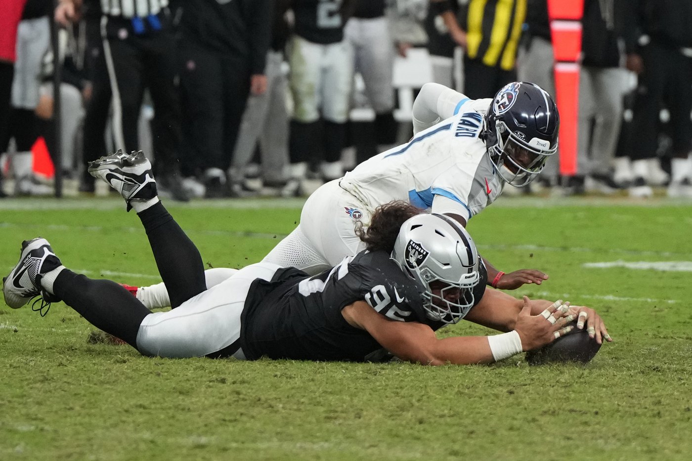 Raiders visit Chiefs for another matchup between longtime AFC West rivals | iNFOnews.ca Raiders visit Chiefs for another matchup between longtime AFC West rivals | iNFOnews.ca