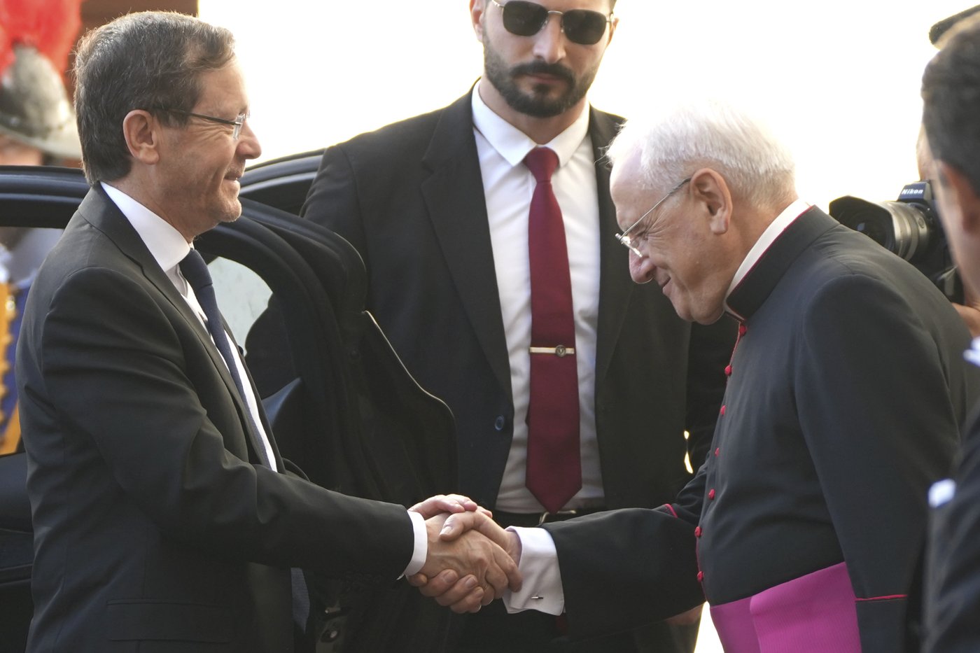 Pope Leo and Vatican insist on 2-state solution to end Gaza war during meeting with Israel president | iNFOnews.ca Pope Leo and Vatican insist on 2-state solution to end Gaza war during meeting with Israel president | iNFOnews.ca
