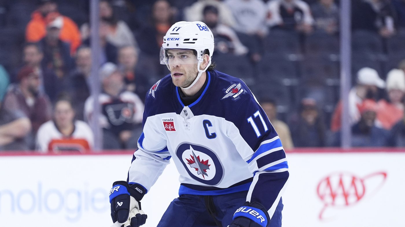 Jets sign captain Adam Lowry to five-year, US$25M contract extension | iNFOnews.ca