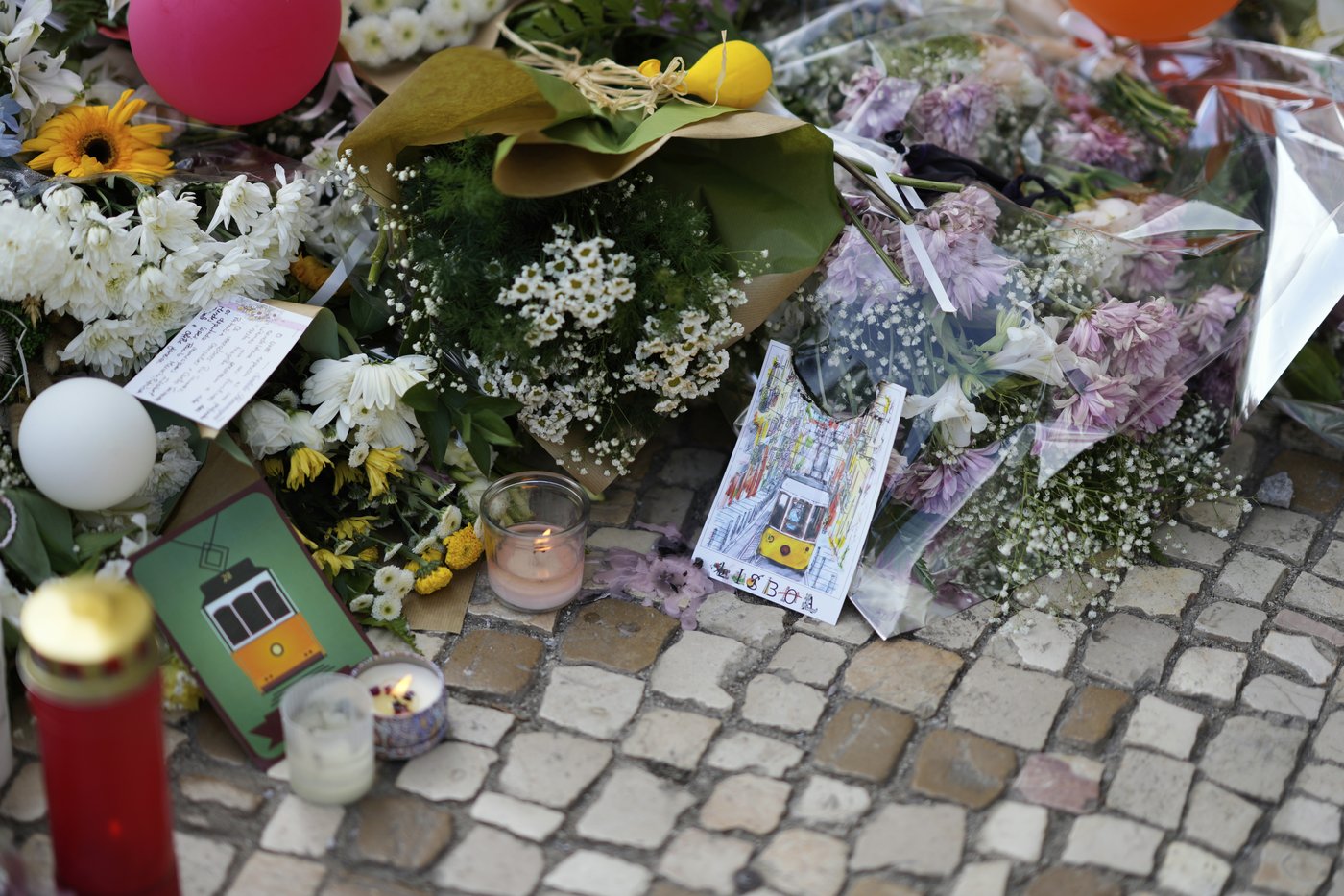 Report on deadly Portugal streetcar derailment describes failure of cable connecting cabins | iNFOnews.ca Report on deadly Portugal streetcar derailment describes failure of cable connecting cabins | iNFOnews.ca