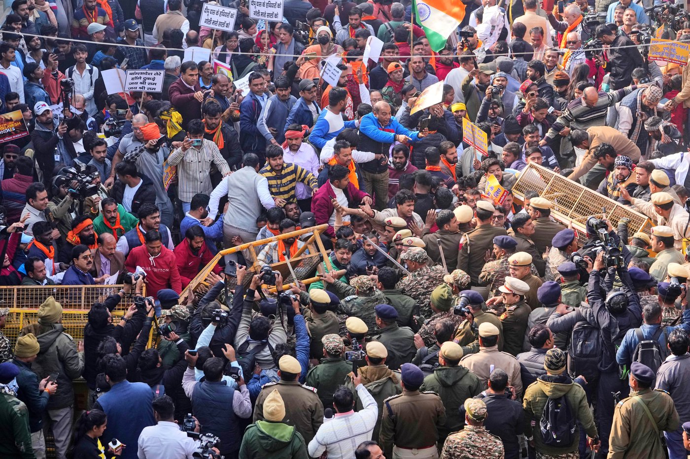 Protest erupts in India's capital city over lynching of Hindu man in Bangladesh | iNFOnews.ca