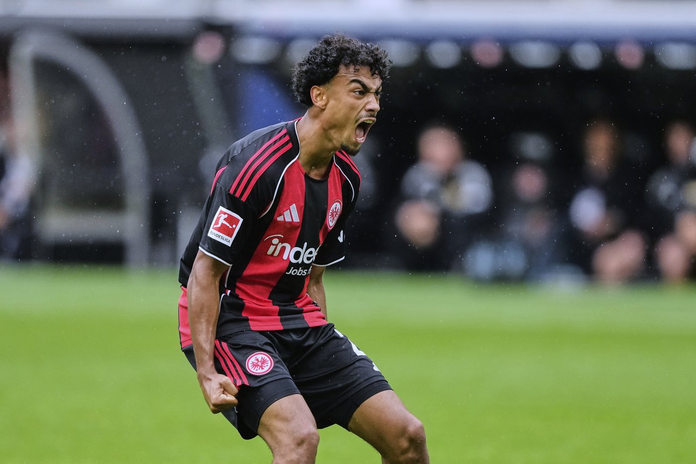 Burke hits Bundesliga hat trick as Union Berlin beats Eintracht Frankfurt 4-3, Dortmund wins | iNFOnews.ca