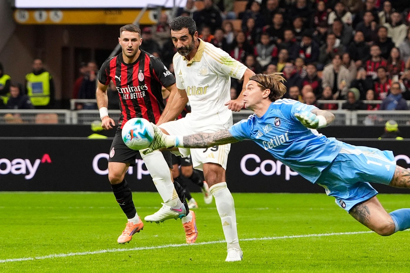Athekame's injury-time goal helps Milan rescue 2-2 draw against Pisa in Serie A | iNFOnews.ca Athekame's injury-time goal helps Milan rescue 2-2 draw against Pisa in Serie A | iNFOnews.ca