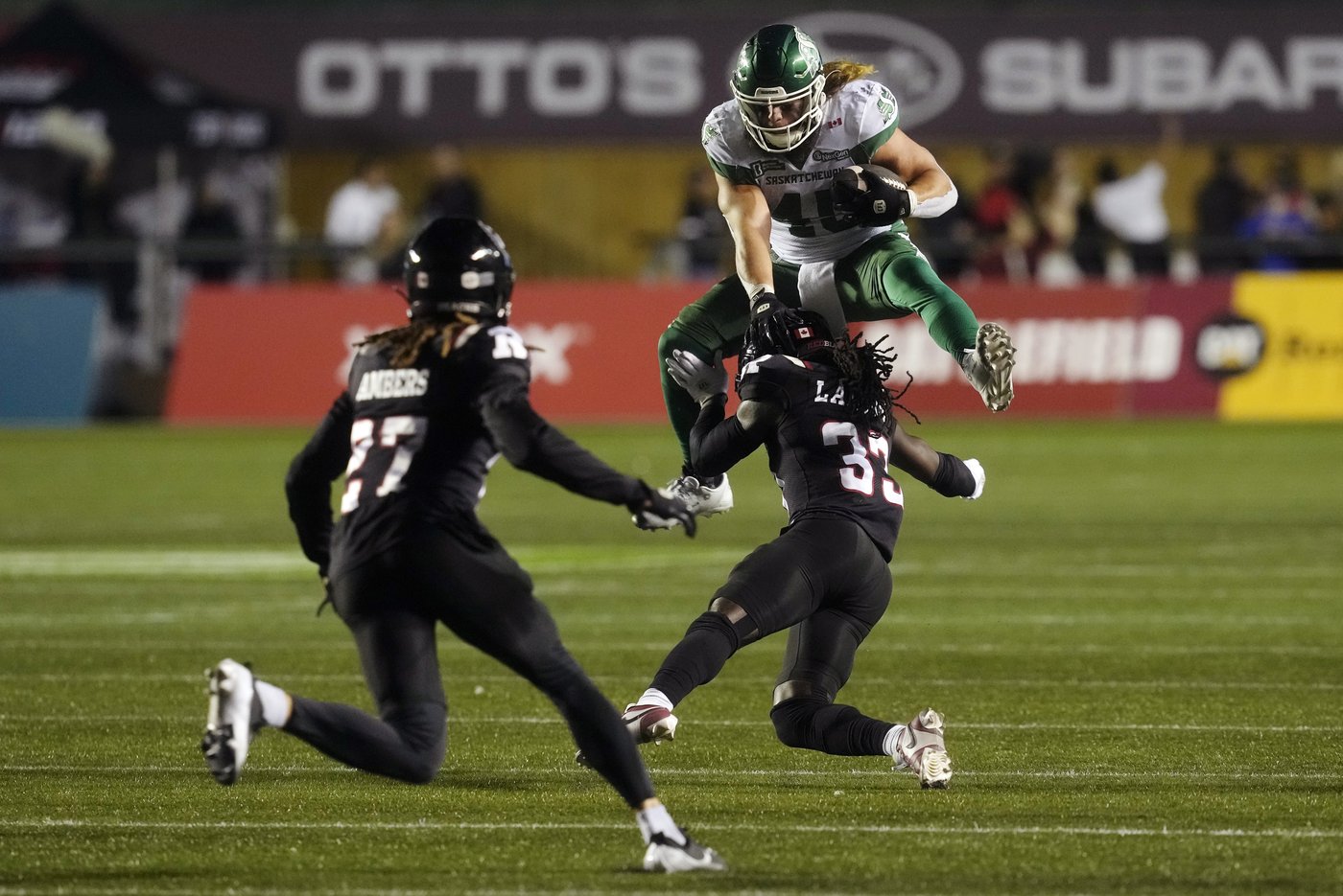Roughriders snap losing streak, Redblacks' playoff hopes with 20-13 victory | iNFOnews.ca